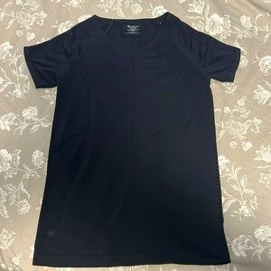 Athleta black breathable workout top S